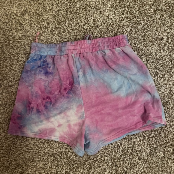 ALMOST PINK TYE-DYE EVERYDAY SHORTS - Picture 2 of 3